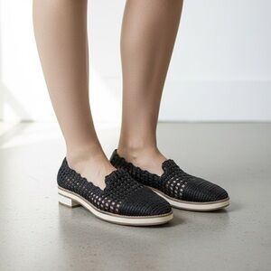 Stuart Weitzman black woven raffia loafer shoes - 8.5